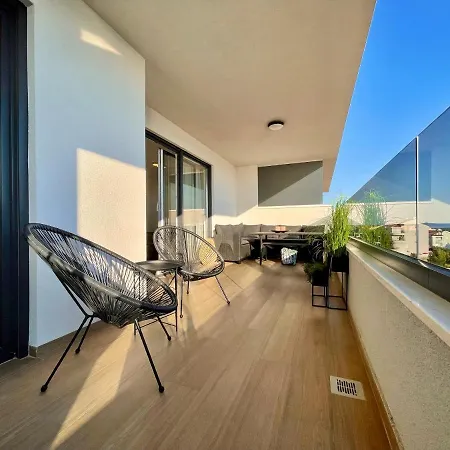 Lejlighed Apartament Bedi-vi